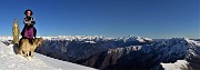 36 Dalla vetta del Baciamorti gran bella vista sull'arco delle Orobie